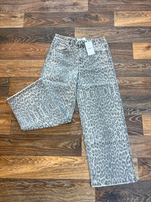 HIGH RISE WIDE LEG WITH GREY LEOPARD PRINT
